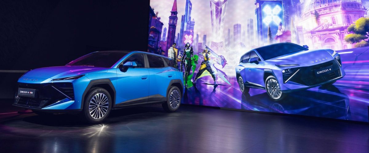 Yeni nesil crossover OMODA 4, 2026 Paris Otomobil Fuarı sahnesinde